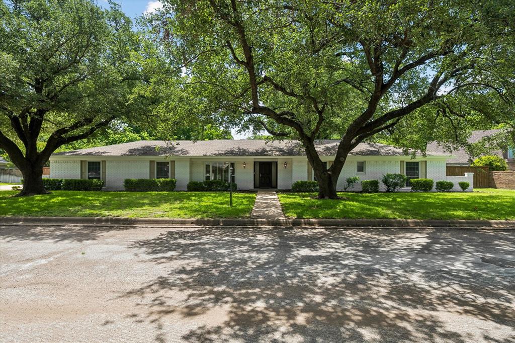4113 Ridglea Country Club Drive — photo