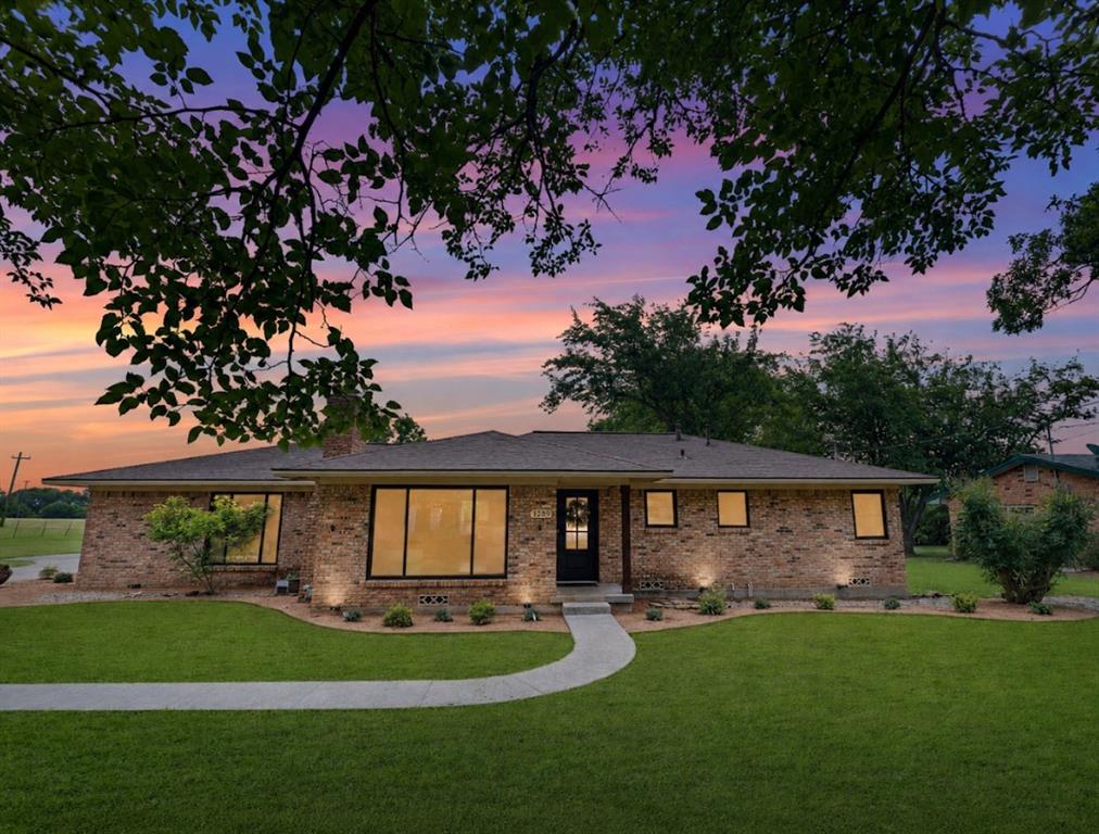 1289 S Waco Street — photo