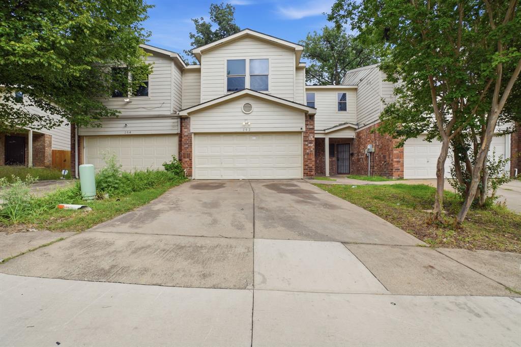 202 Creek Cove Drive — photo