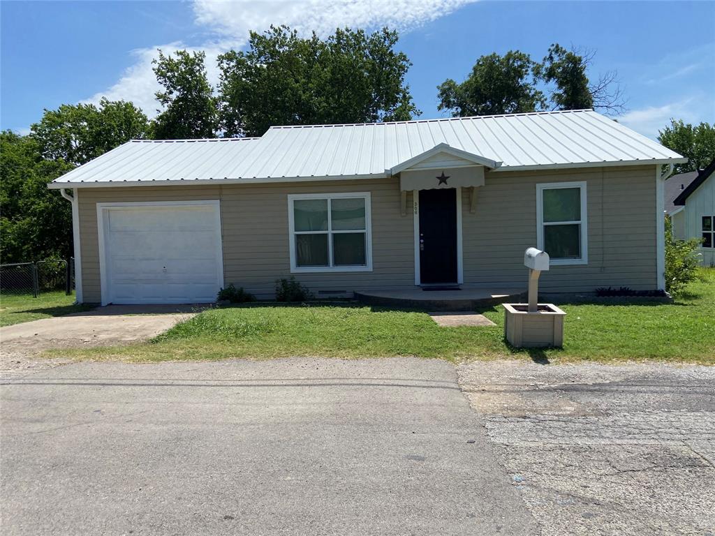 506 N Lamar Street — photo