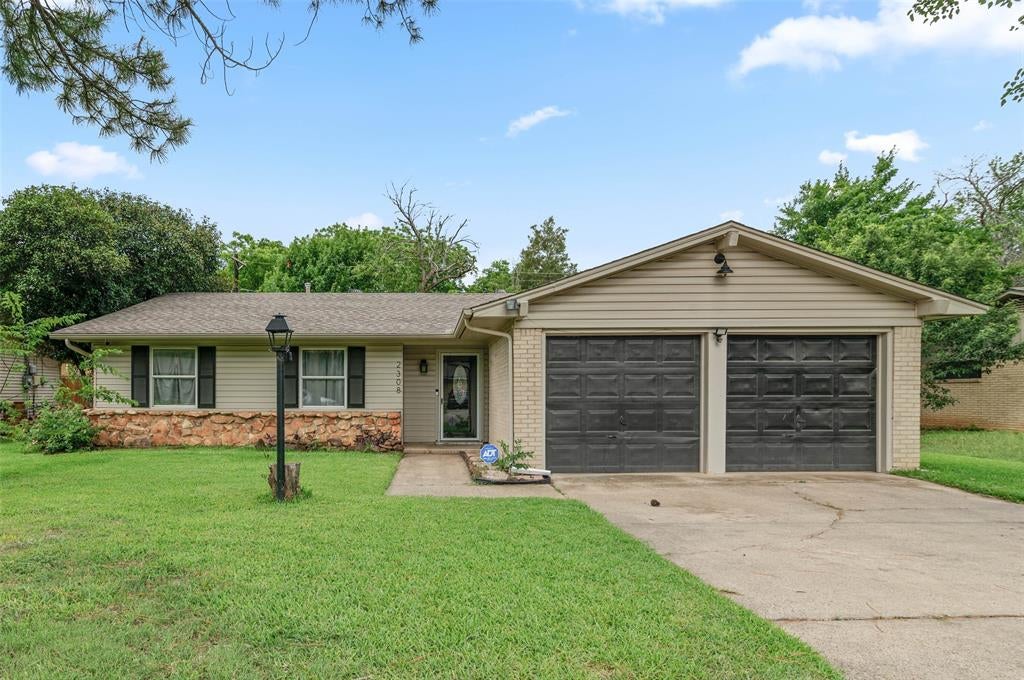2308 Westwood Drive — photo