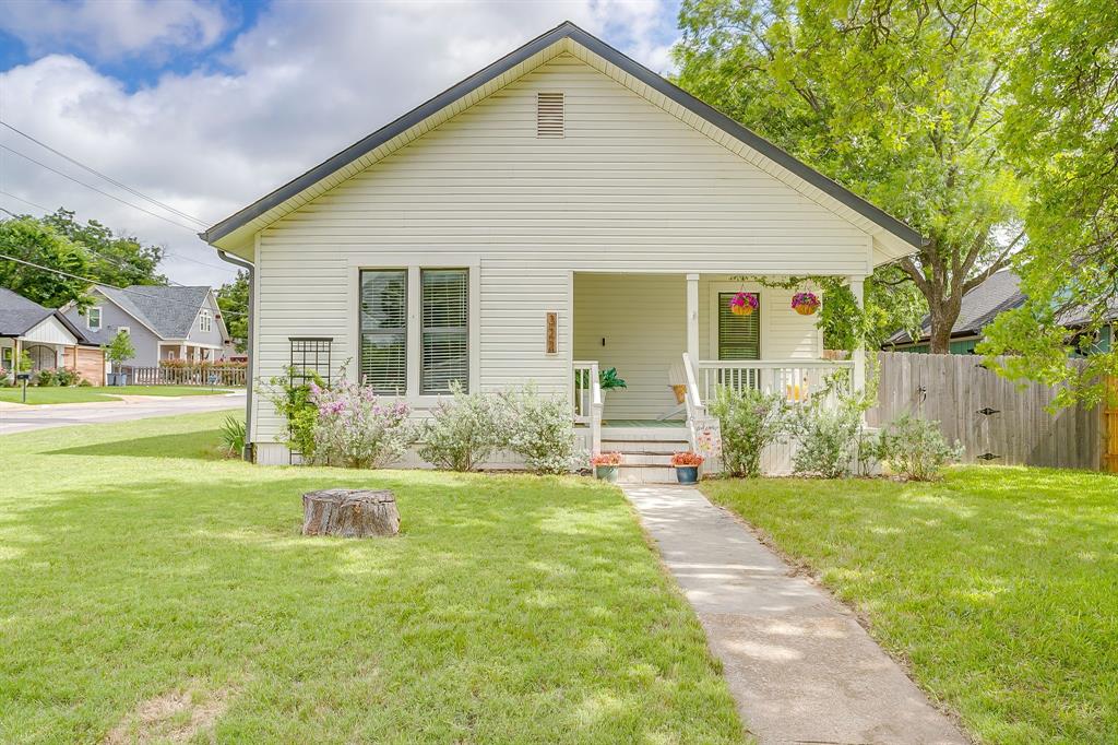 322 W Russell Street — photo