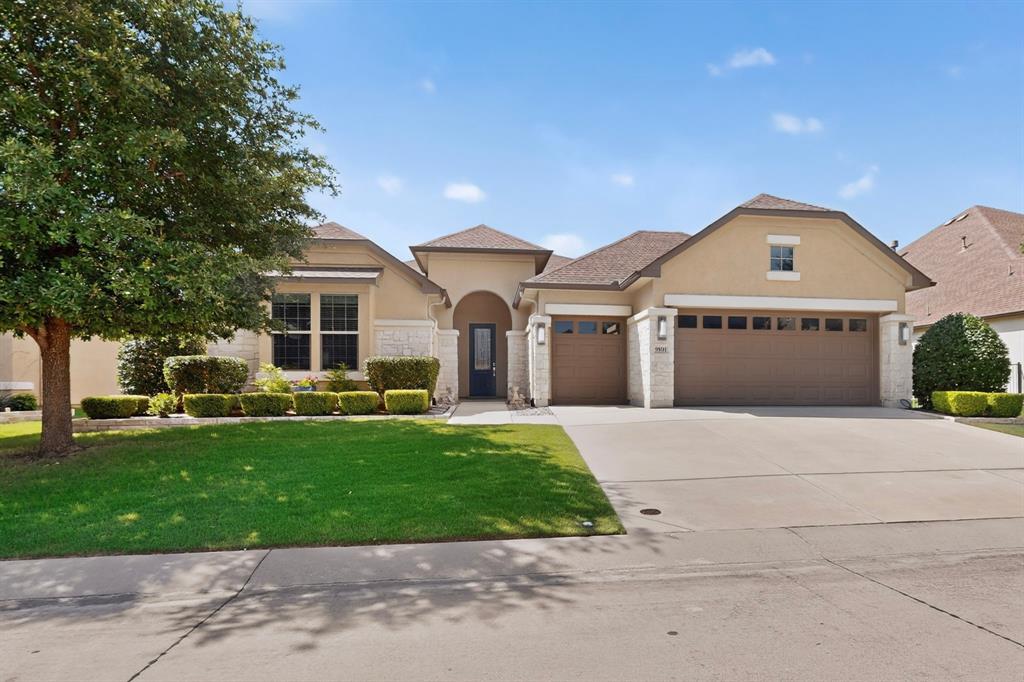 9801 Lindenwood Trail — photo