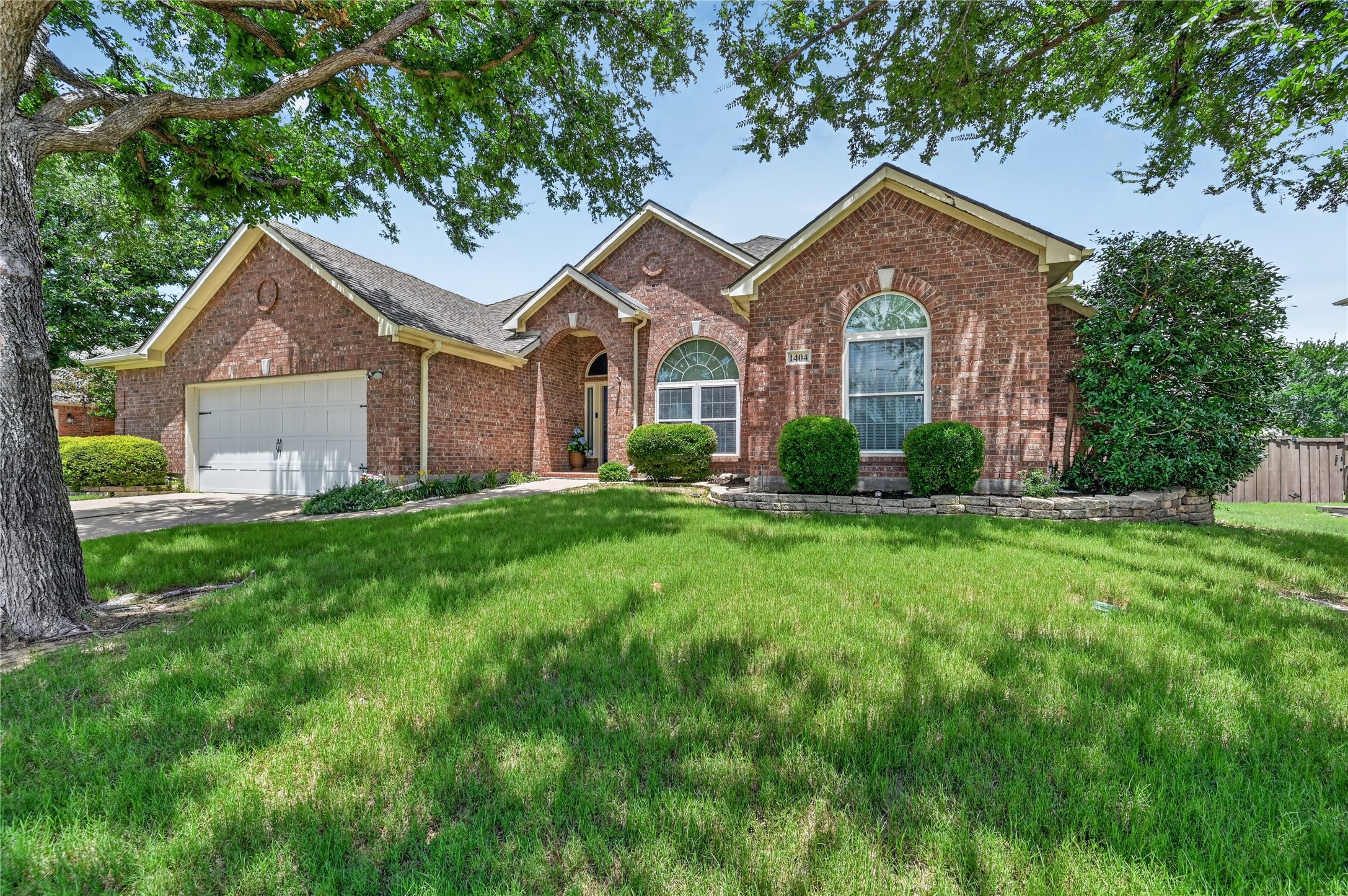 1404 Spring Ridge Lane, Flower Mound, TX 75028 — photo 2