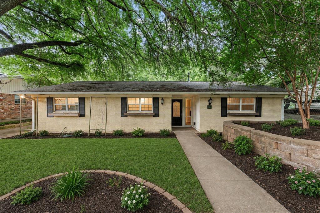 518 Fairway Road — photo