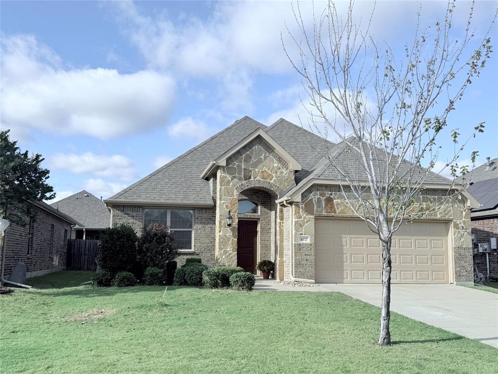 612 Redwood Drive — photo