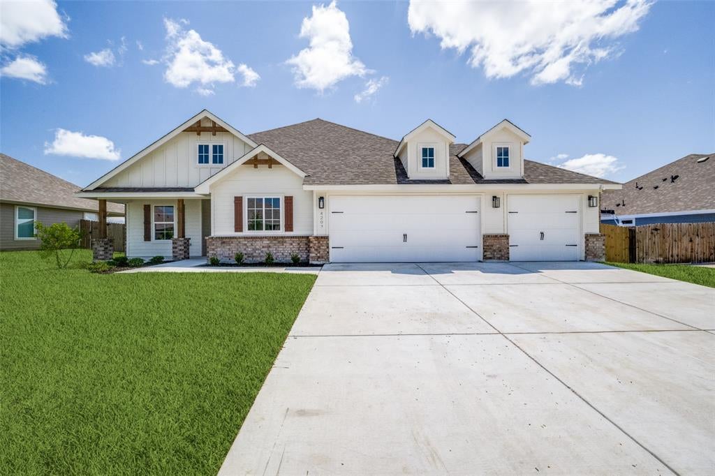 200 Clay Ranch — photo