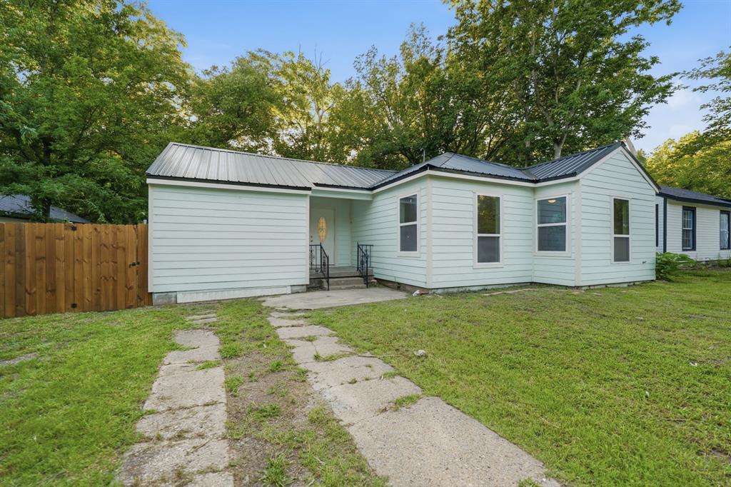 1103 Bell Drive — photo