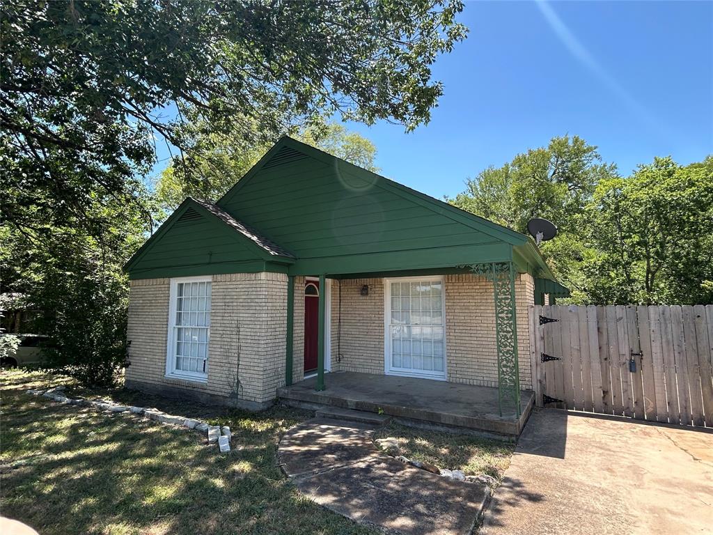 640 E Pleasant Run Road — photo