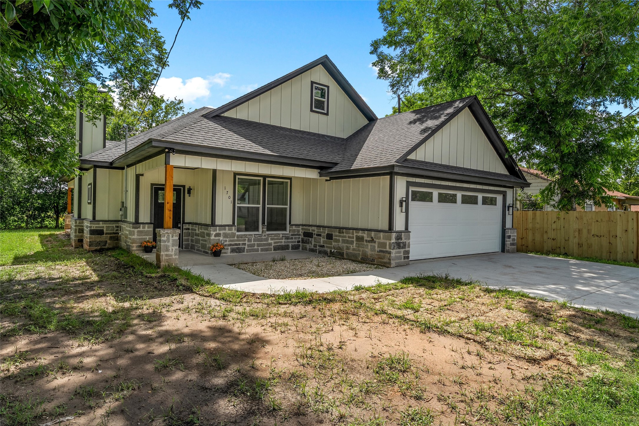 1701 Egan Lane, Waco, TX 76705 — photo 2