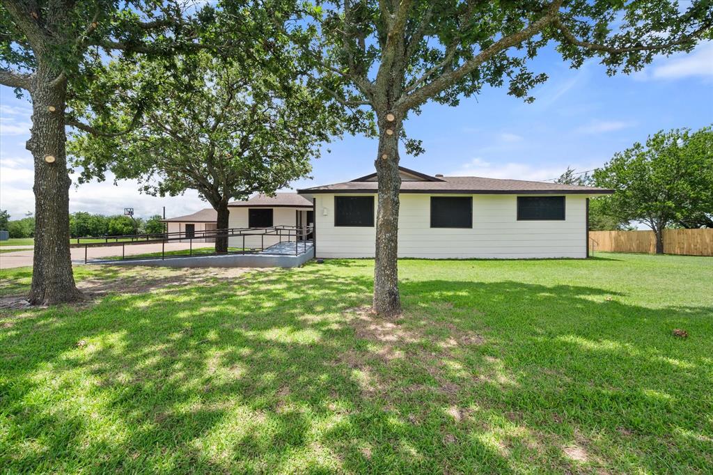 5835 County Road 2091 — photo