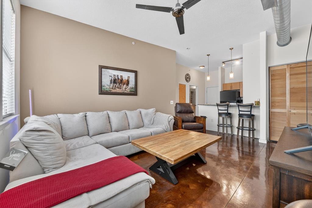 201 W Lancaster Avenue 406 — photo