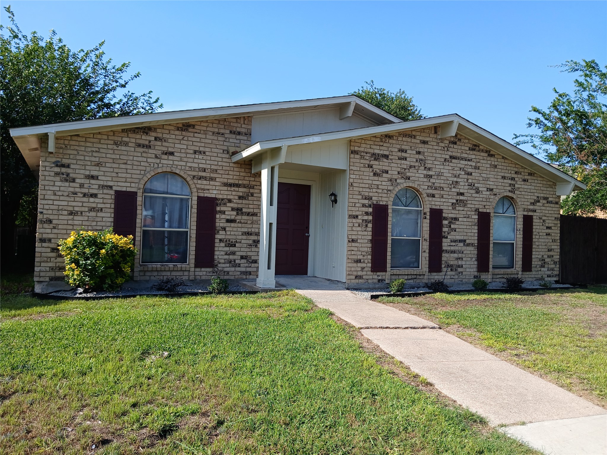 5616 Tucker Street — photo