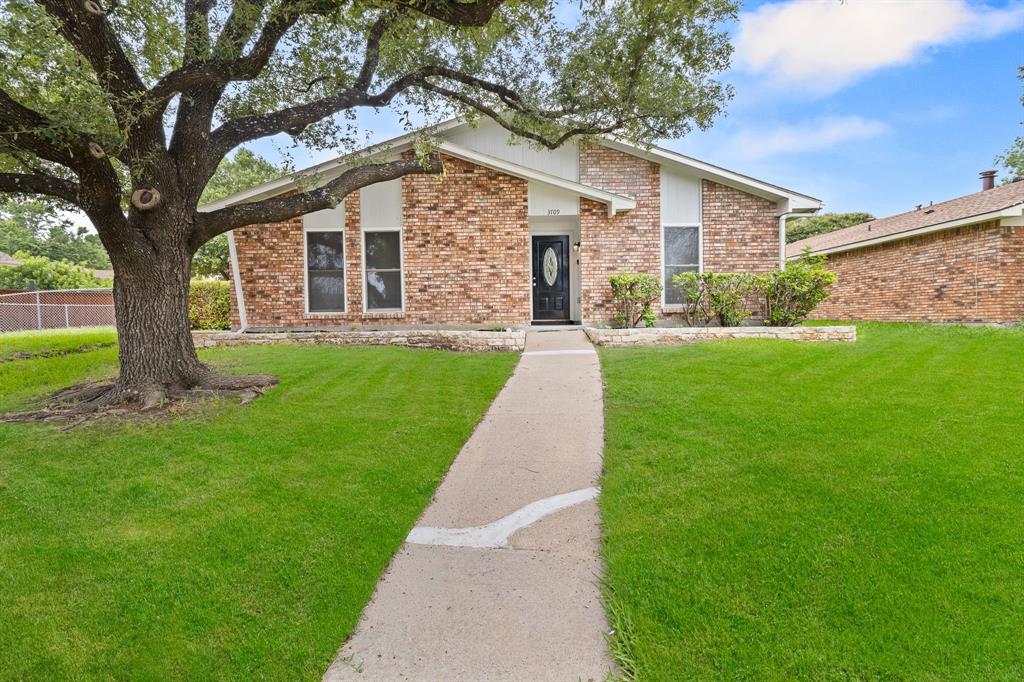 3709 Red Oak Drive — photo