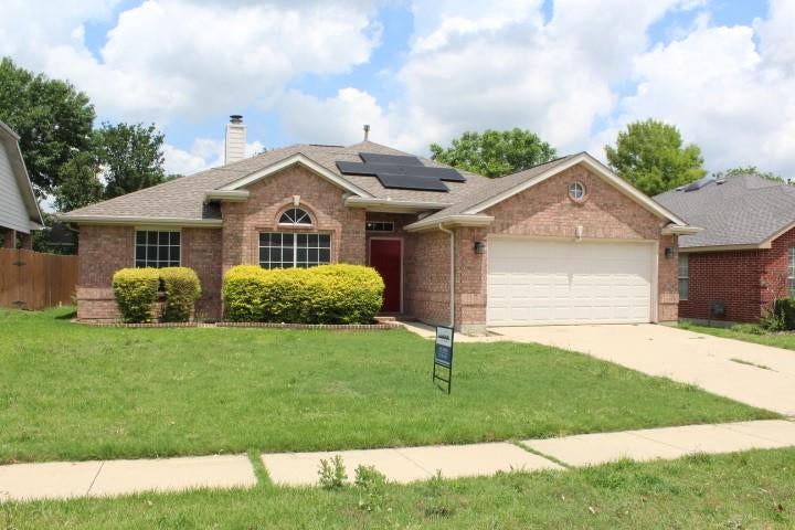 1070 Hillwood Drive — photo