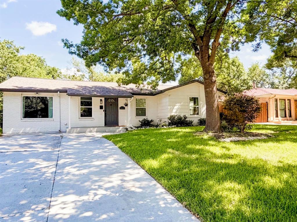2227 Cambridge Drive — photo