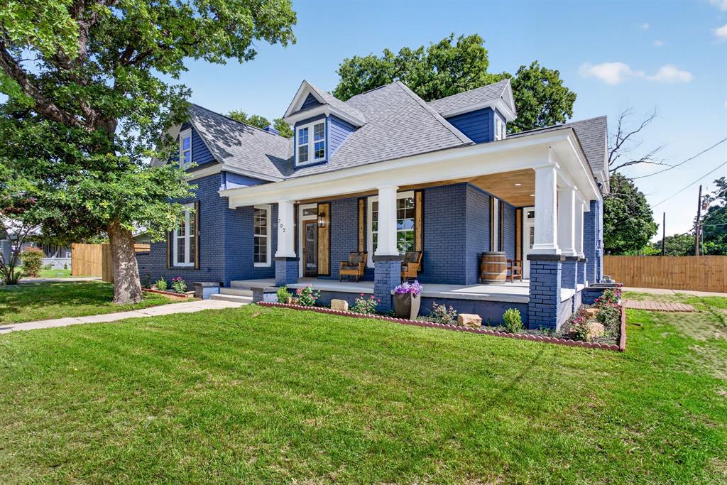 702 W Spring Street — photo
