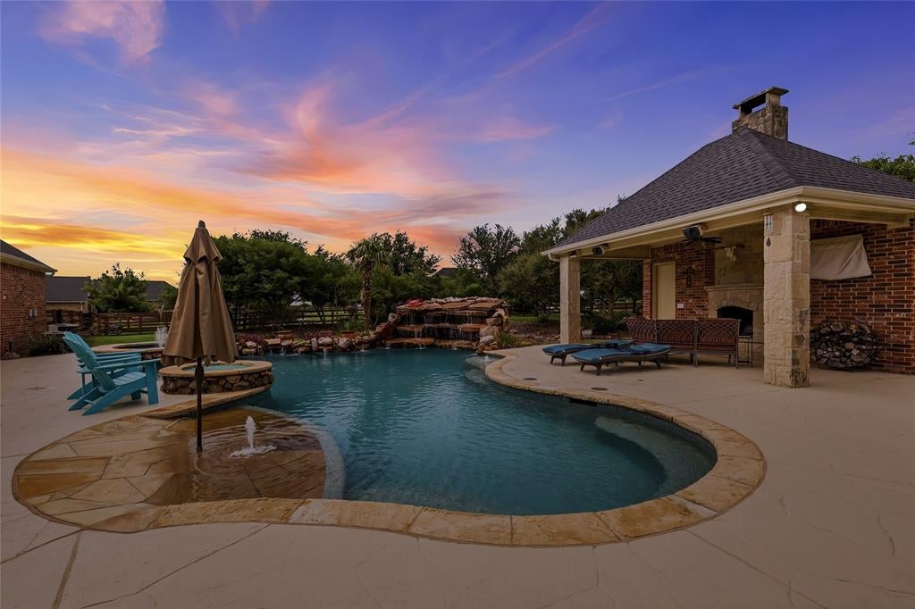2705 Winthrop Hill Road — photo