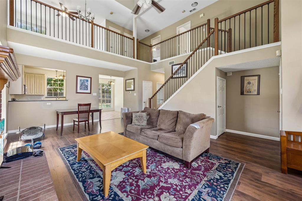 6717 Wooddale Drive — photo
