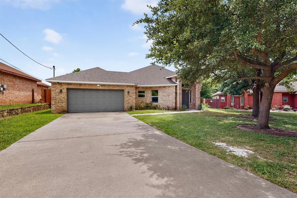 2230 Larry Drive — photo