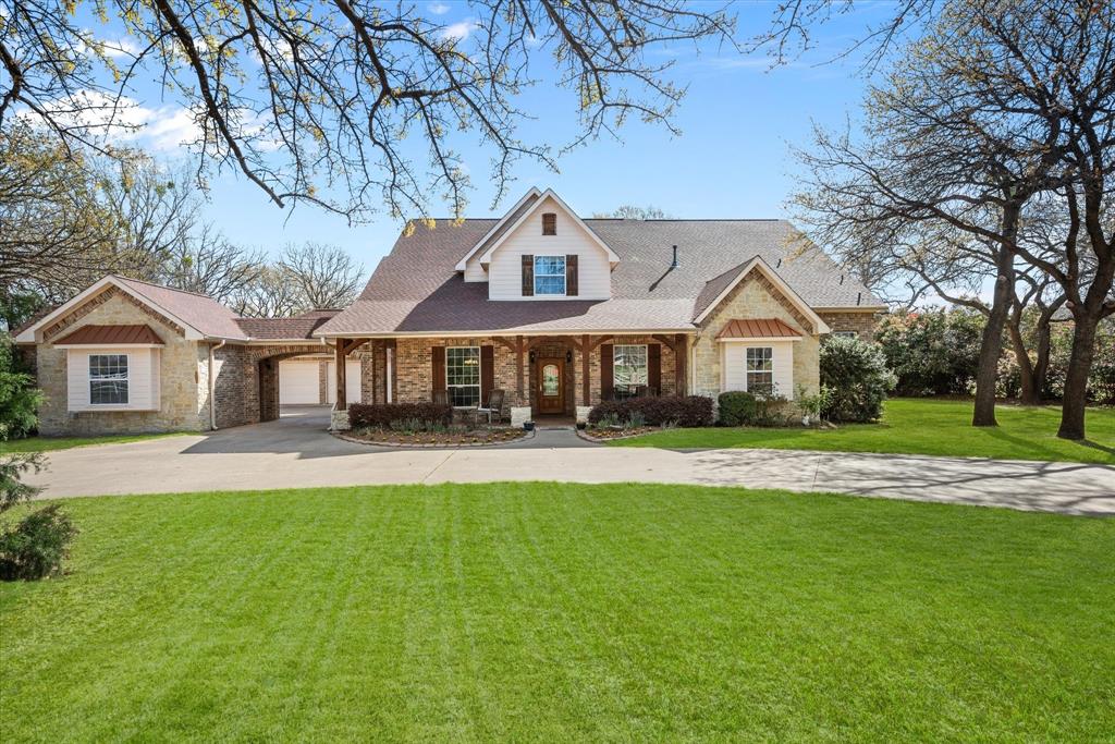 1720 Mistletoe Drive — photo