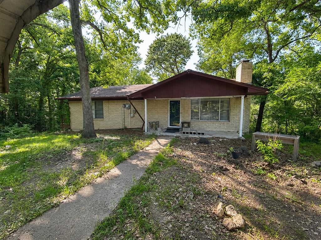 105 Elaine Drive — photo