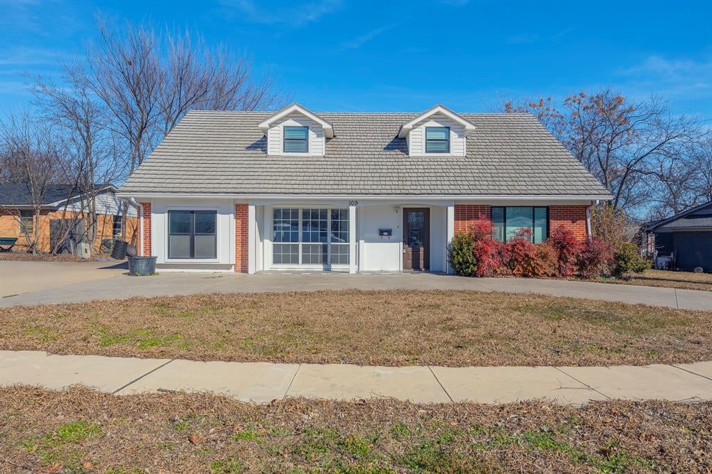 109 W Marguerita Drive — photo