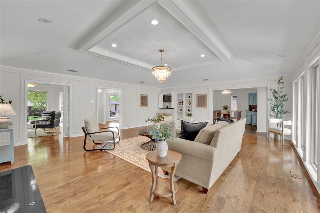 9511 Robin Meadow Drive — photo