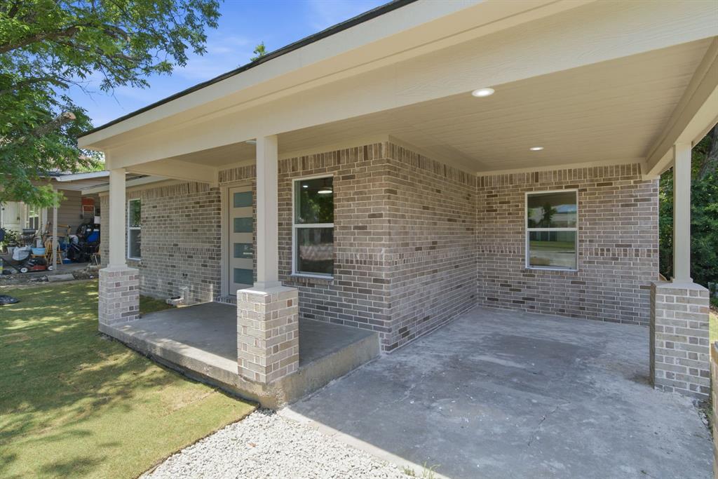 5610 Calloway Street — photo