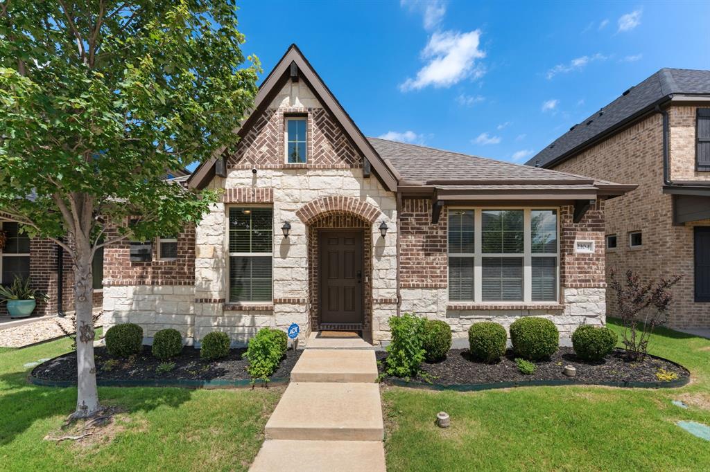 2104 Barx Drive — photo
