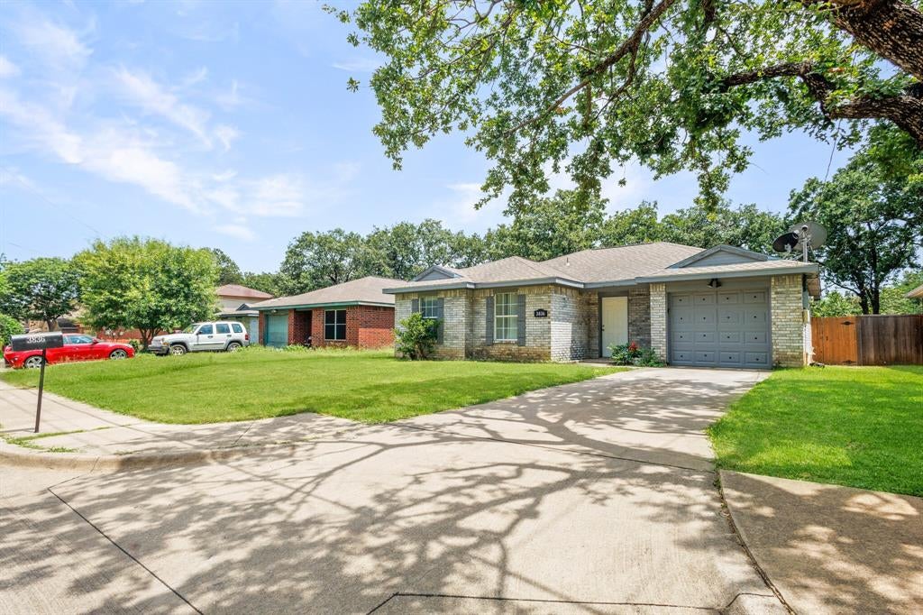 3836 Carver Place — photo