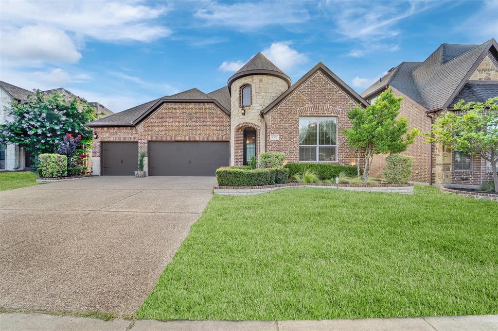 1305 Corona Court — photo