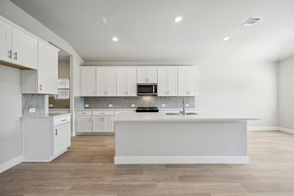 4010 Benbrook Drive — photo