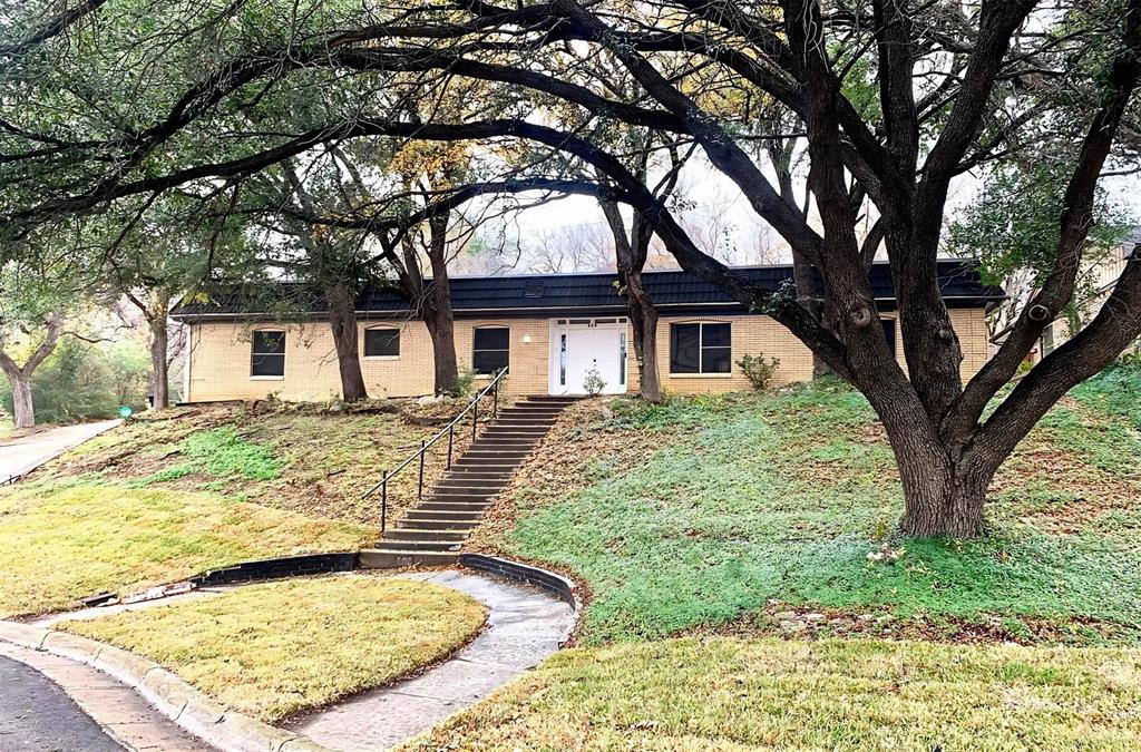 605 Blue Lake Drive — photo