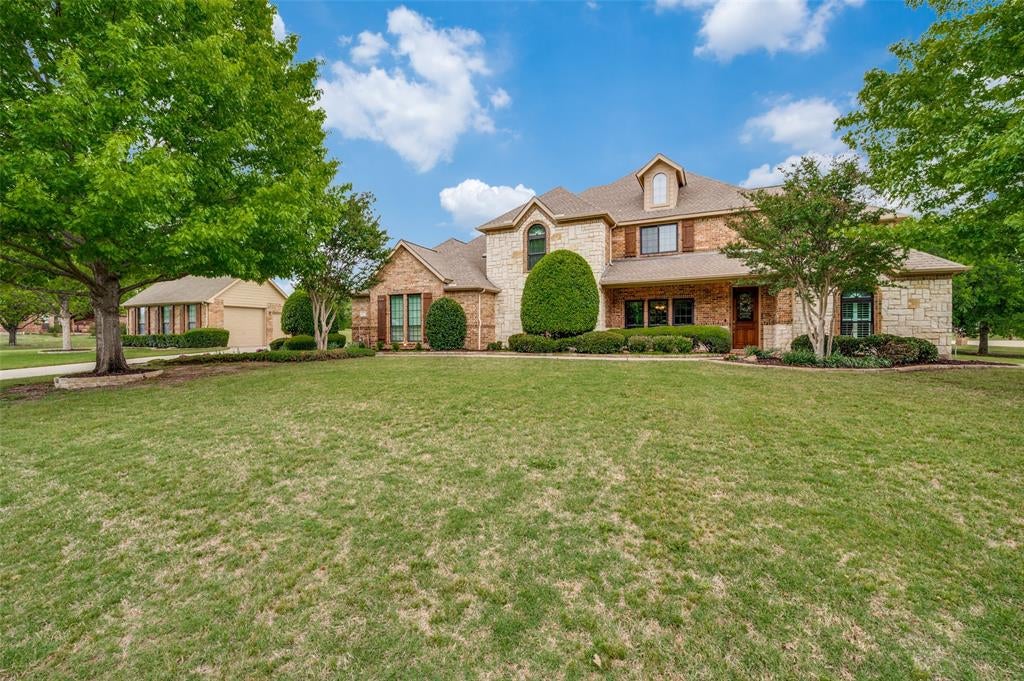 501 Arthur Court — photo