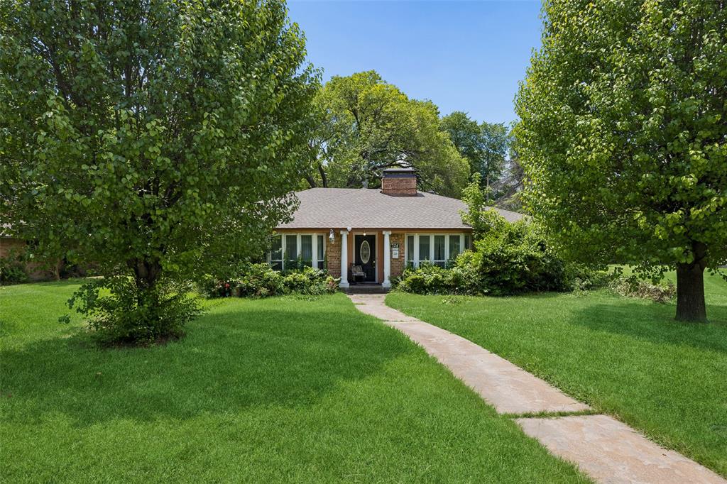 724 W Five Mile Parkway — photo