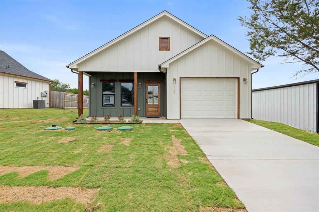 2603 Creekview Drive — photo