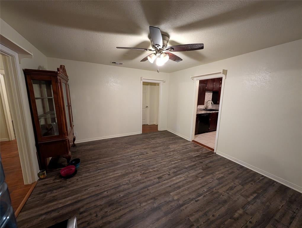 3223 Travis Street — photo