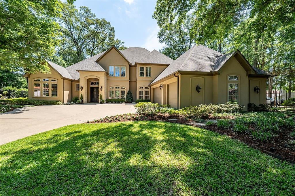 7126 Turnberry Court — photo