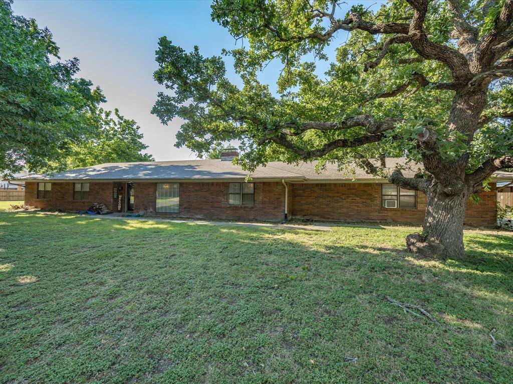 901 Pebble Street — photo