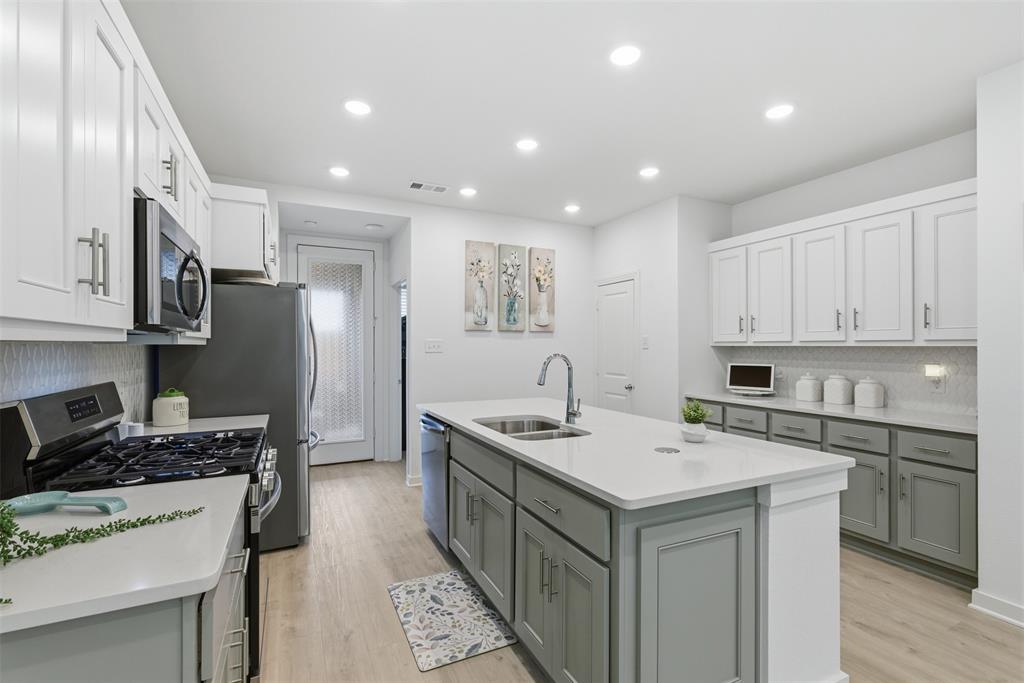 3904 Bison Lane — photo