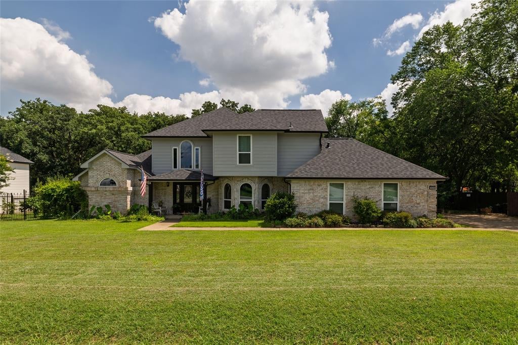 1530 Nightingale Circle — photo