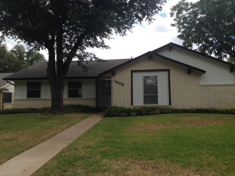 1608 Glenhill Lane — photo