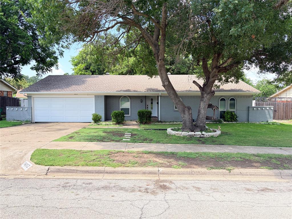 1412 Linwood Lane — photo