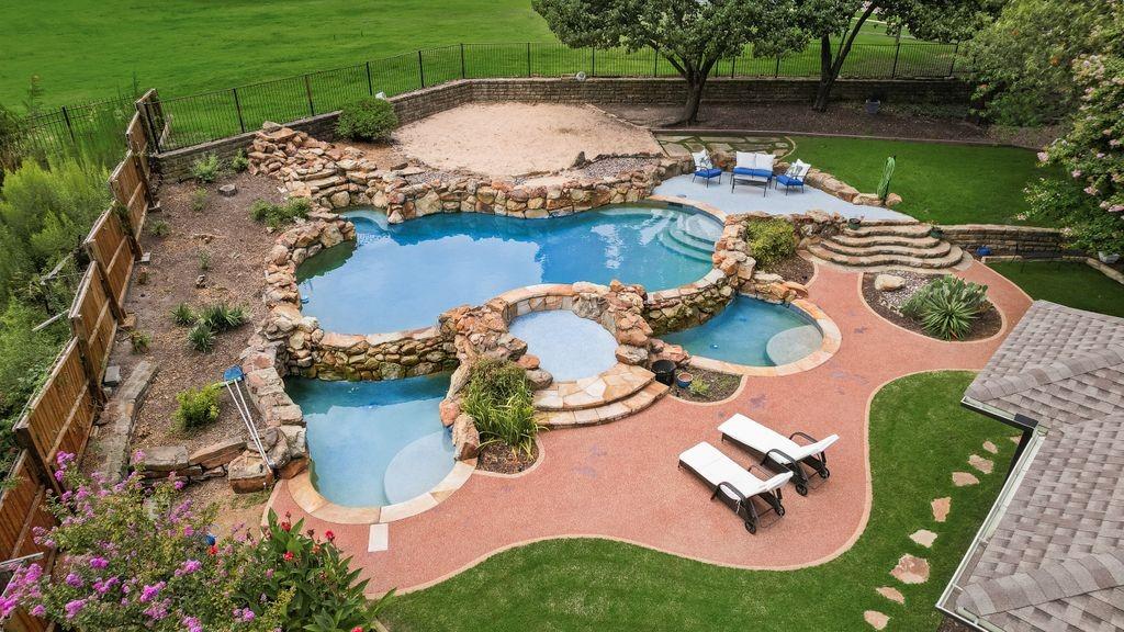 1308 Lakewood Drive — photo