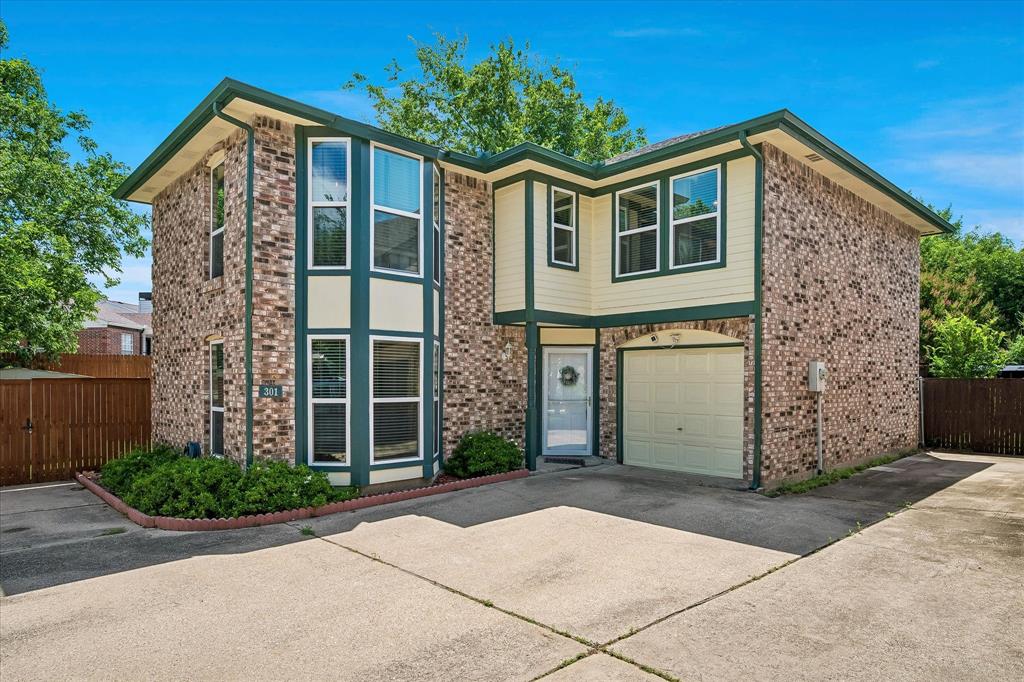 301 Stoneledge Drive — photo