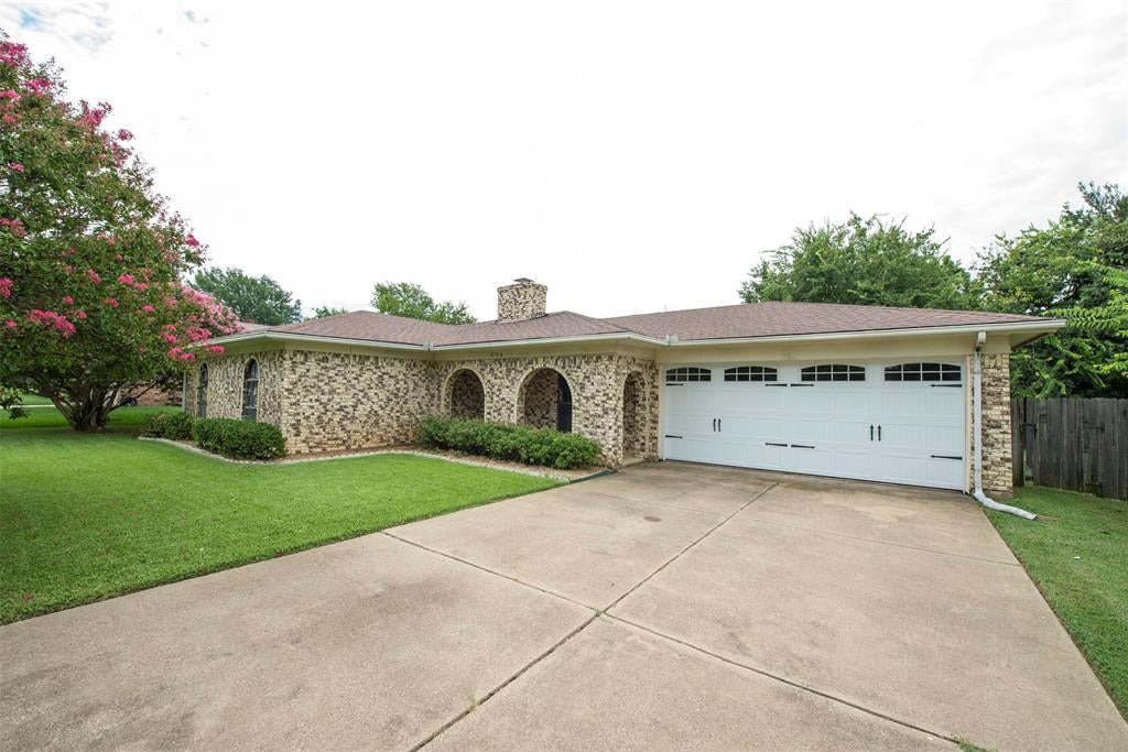 8704 Irongate Drive — photo
