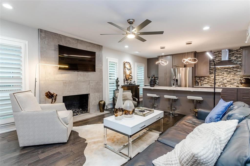 7818 Meadow Park Drive 216 — photo