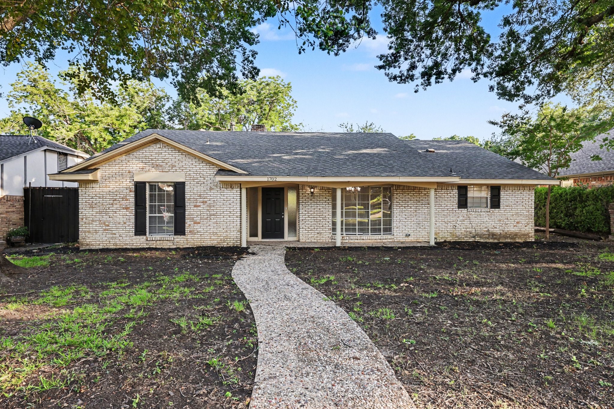 1702 Yorkshire Drive — photo