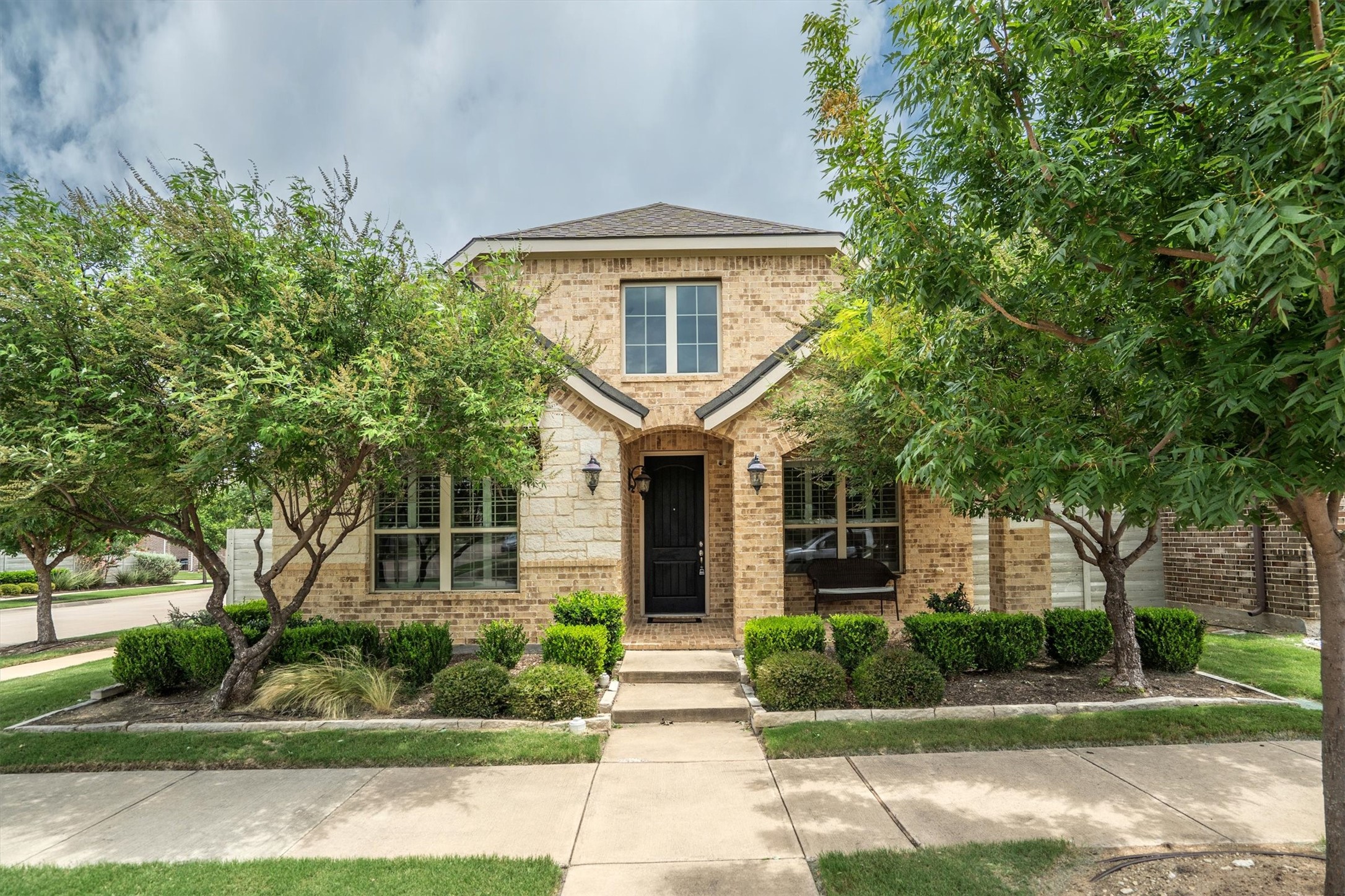 840 Parkside Drive — photo